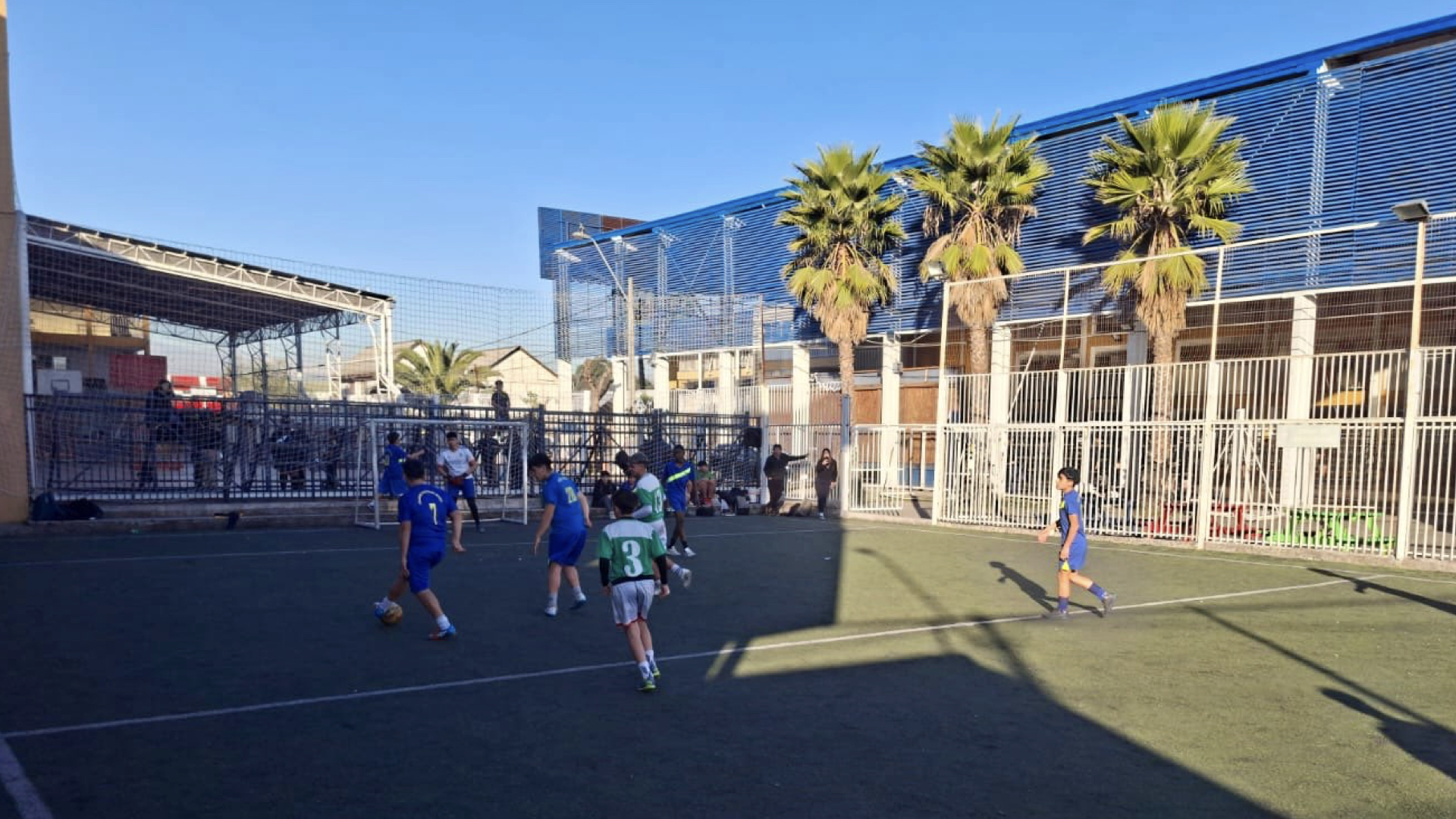 Estudiantes en ambiente académico